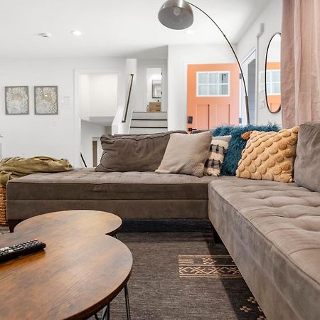 Outdoor Projector, Arcade, Fire Pit, 2 Car Garage, 2 Living Rooms Snellville Buitenkant foto