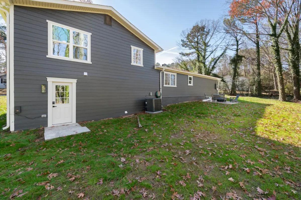 Outdoor Projector, Arcade, Fire Pit, 2 Car Garage, 2 Living Rooms Snellville Buitenkant foto